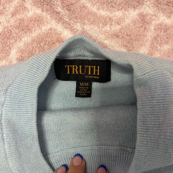 Truth, Medium, Blue - Picture 4 of 5